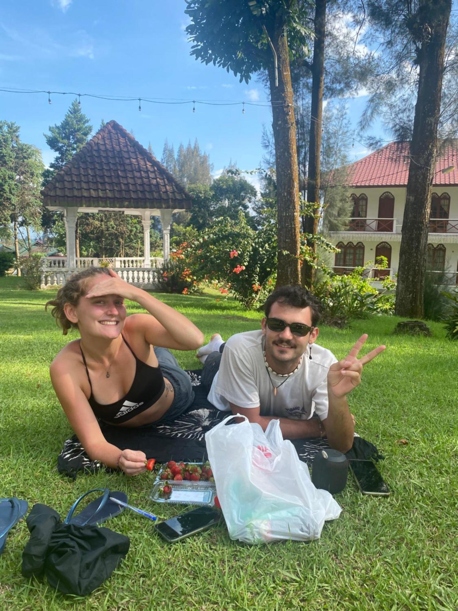 Sibayak Multinational Rest House Berastagi Exteriör bild
